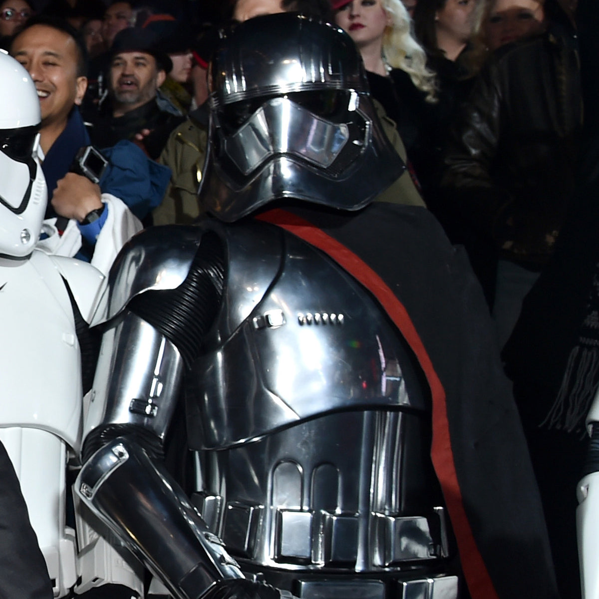 Captain Phasma Helmet + Armor Suit Star Wars | 3D Printable Model Project #32